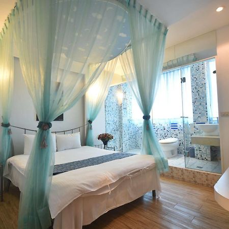 Sun Moon Love Hotel Nantou Buitenkant foto