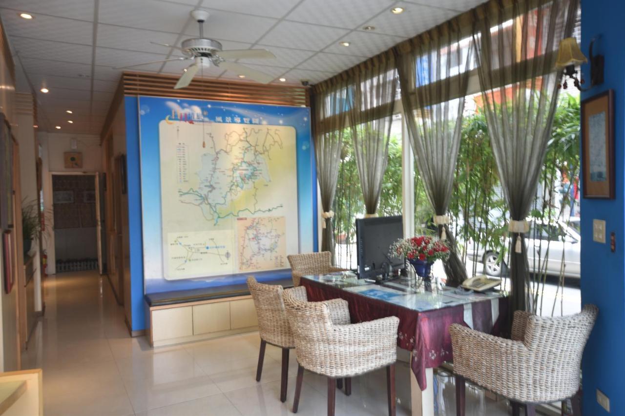 Sun Moon Love Hotel Nantou Buitenkant foto