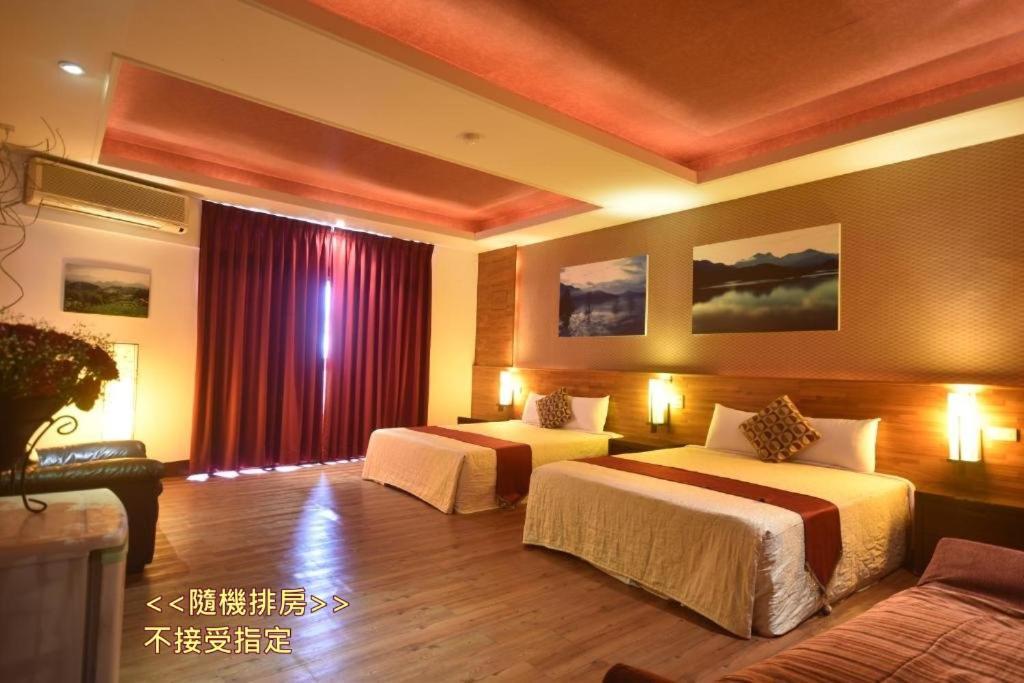 Sun Moon Love Hotel Nantou Buitenkant foto